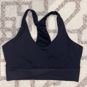 Gap fit sports bra ✨NWOT✨